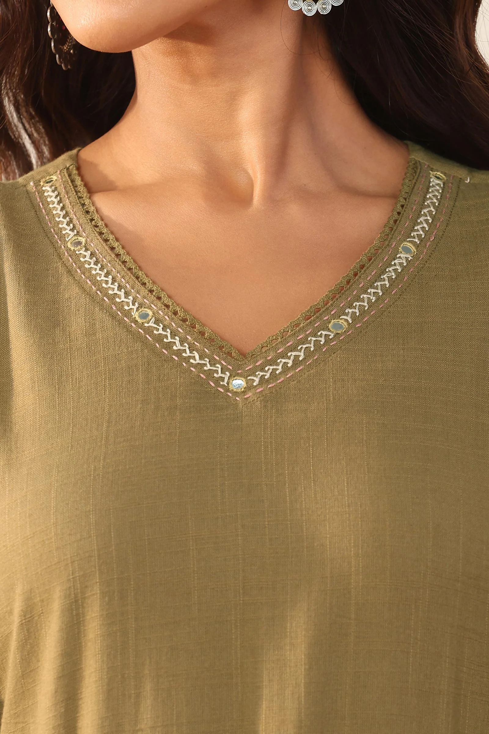 Roza Naaz Olive Green Kurta - Image 4