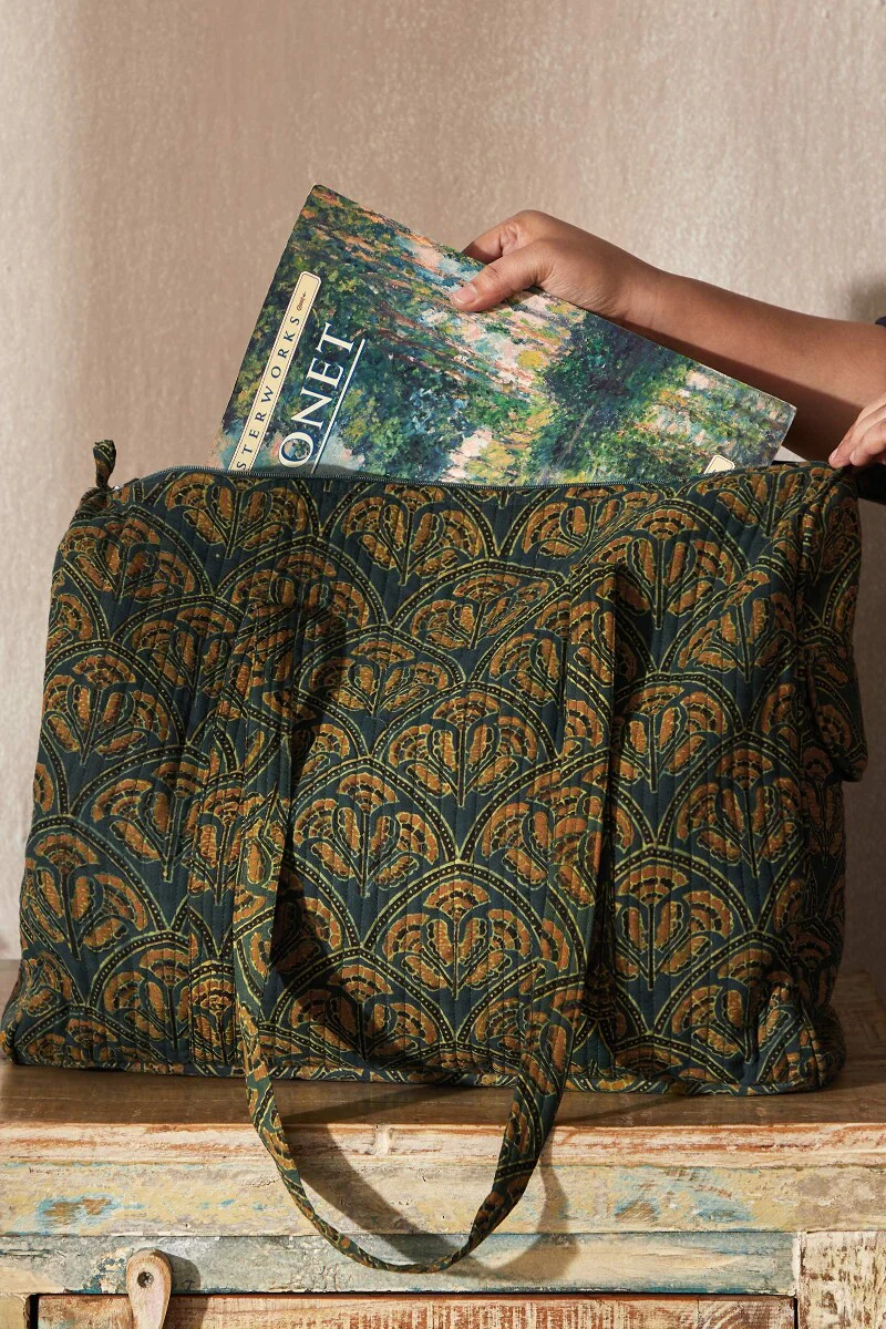 Roza Rehmat Duffel Bag - Image 4