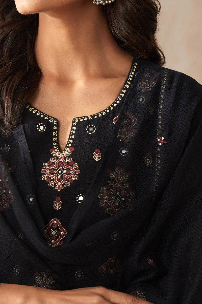 Roza Rumaisa Kota Dupatta - Image 2