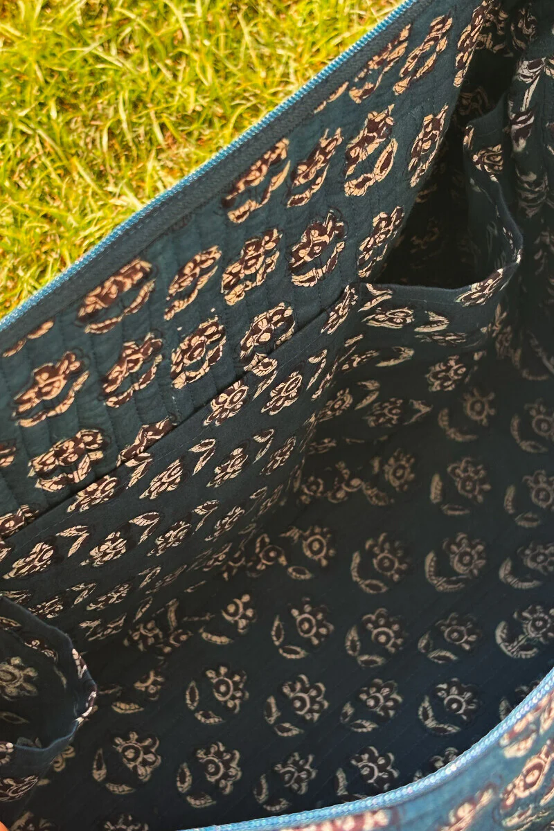Roza Sabeen Holdall Bag - Image 6