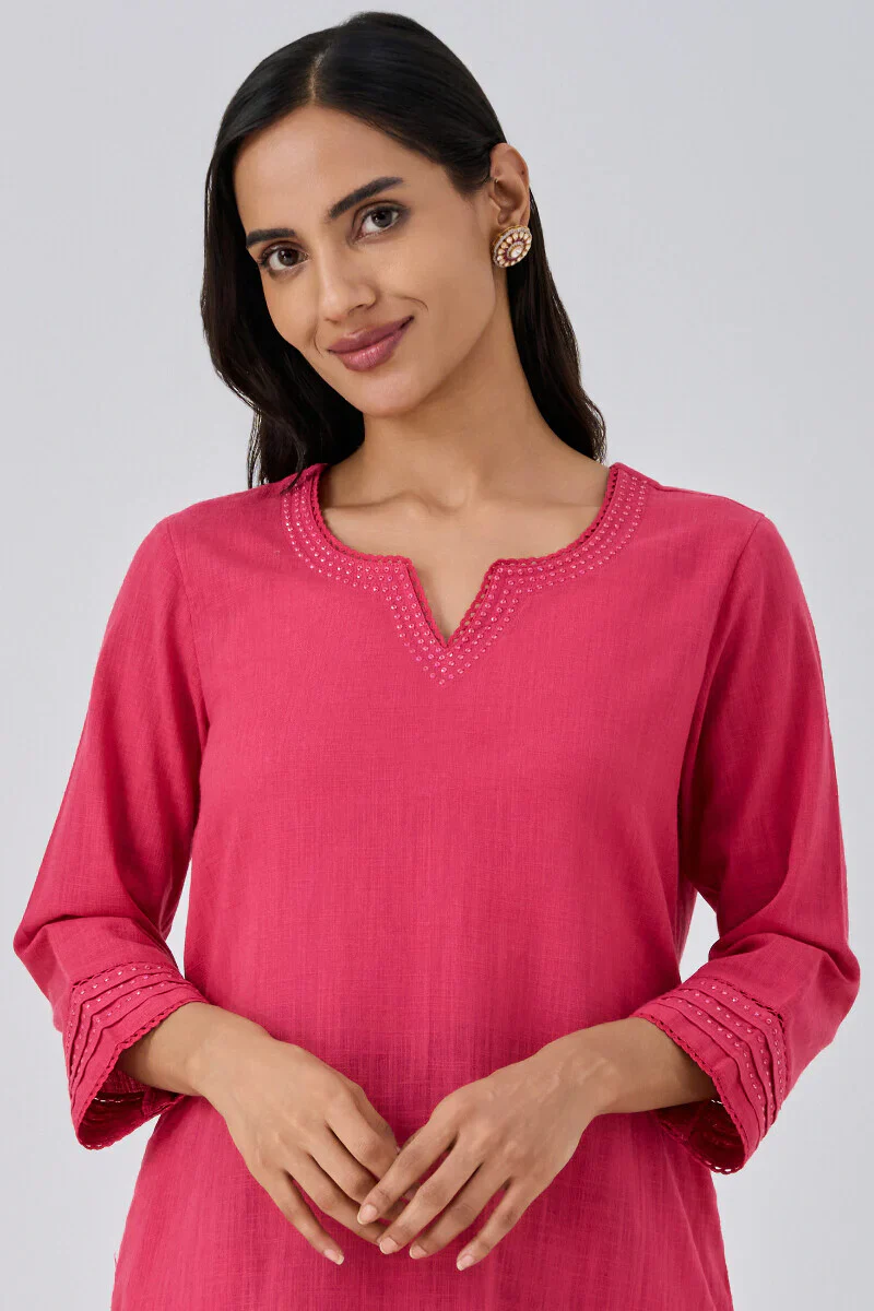 Surplus: Roza Seerat Fuchsia Kurta