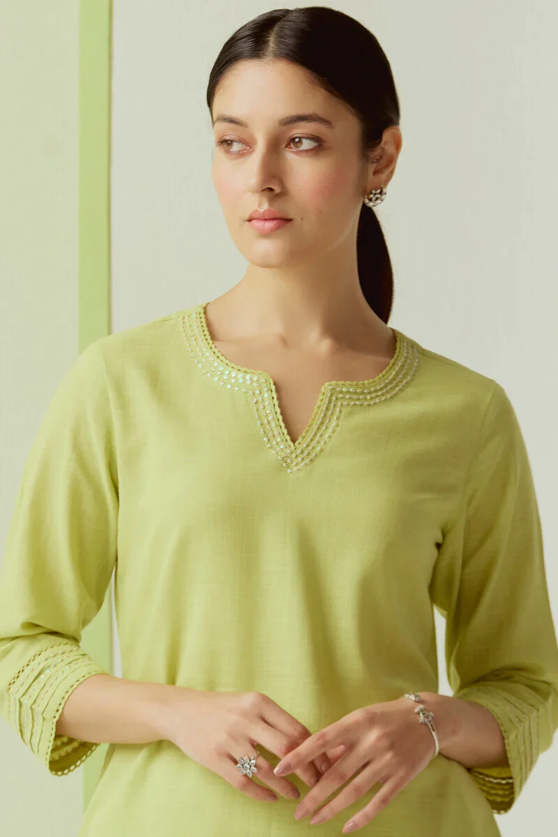 Surplus: Roza Seerat Lime Green Kurta - Image 4