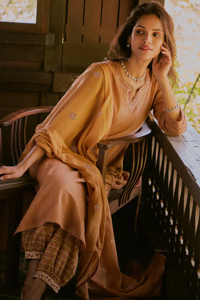 Surplus: Roza Seerat Mustard Dupatta - Image 3