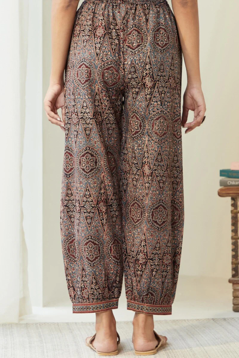 Roza Seher Ajrak Izhaar Pants - Image 5