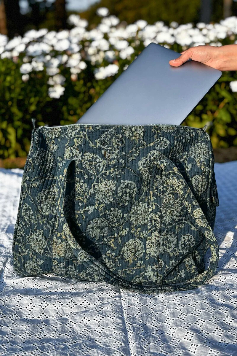 Roza Suhana Duffel Bag - Image 5