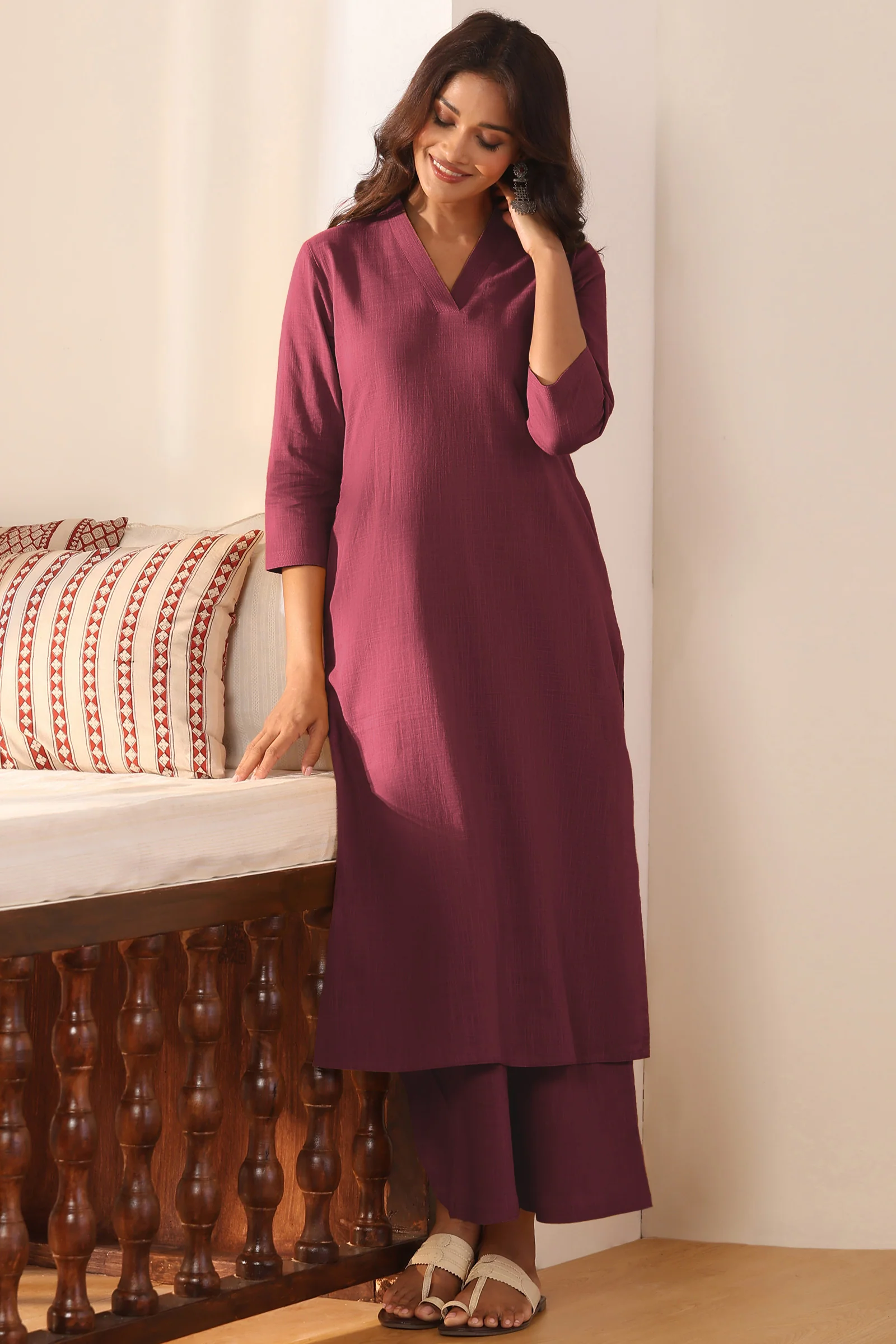 Roza Zehna Wine Kurta - Image 2