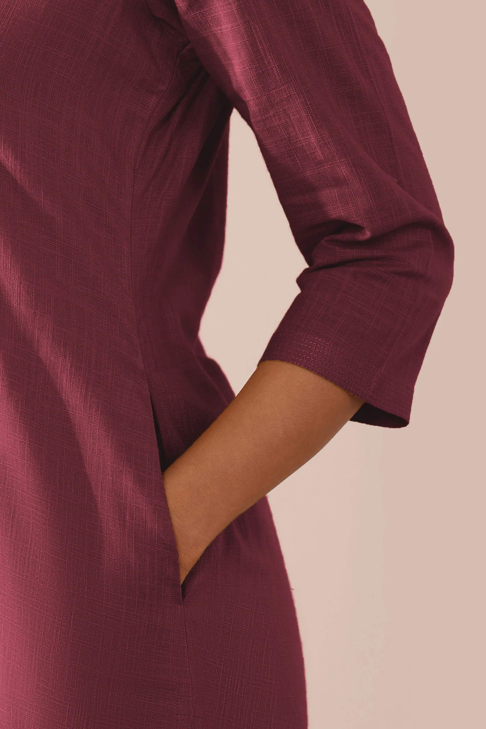 Surplus: Roza Zehna Wine Kurta - Image 5