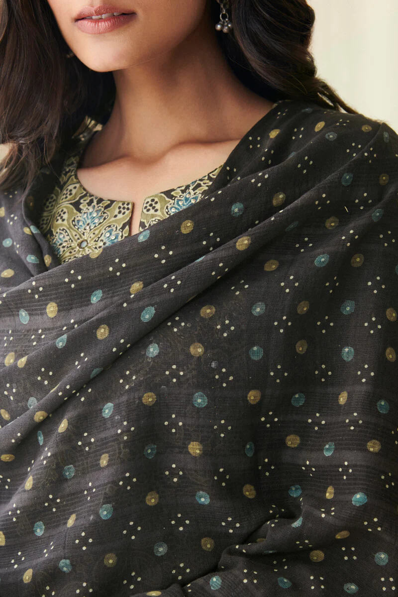 Sehra Farhat Ajrak Dupatta - Image 2