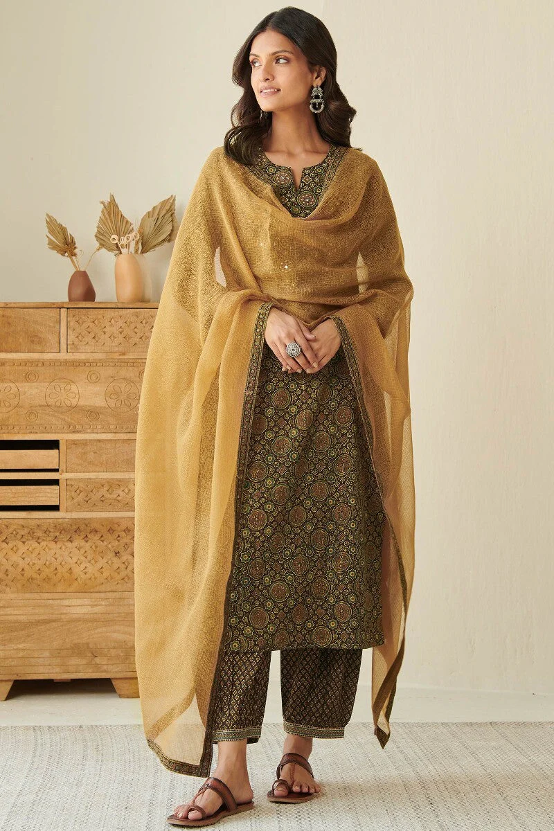 Sehra Fizah Ajrak Kurta - Image 4