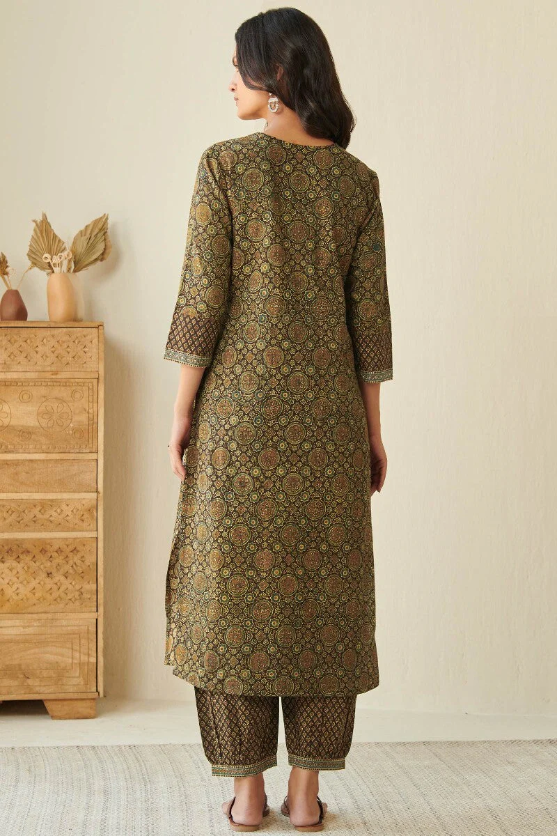 Sehra Fizah Ajrak Kurta - Image 9