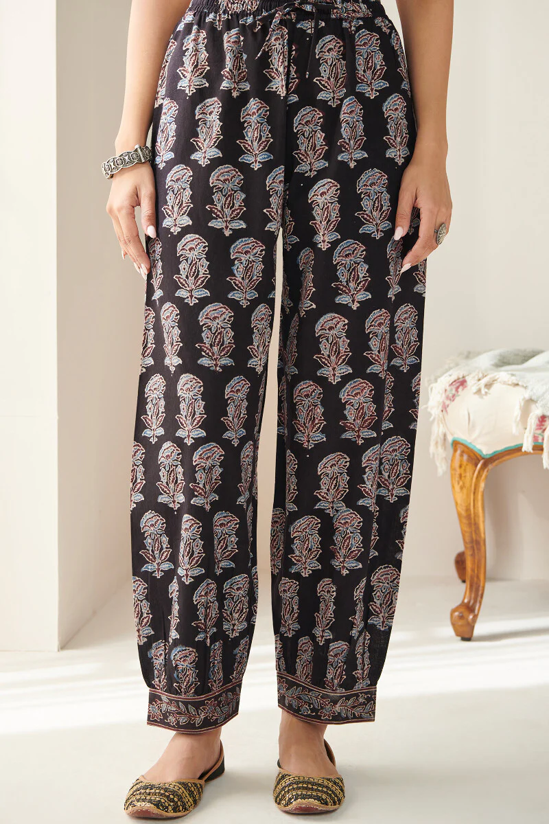 Sehra Gauhar Ajrak Izhaar Pants