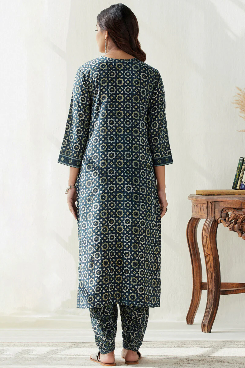Sehra Inaya Ajrak Kurta - Image 7