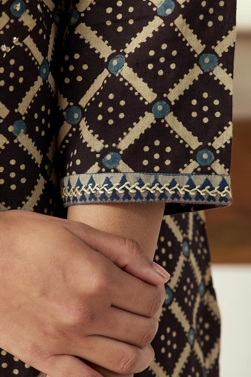 Sehra Kiara Ajrak Kurta - Image 5