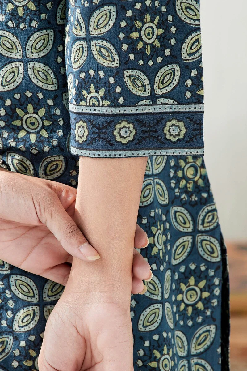 Sehra Laila Ajrak Kurta - Image 5