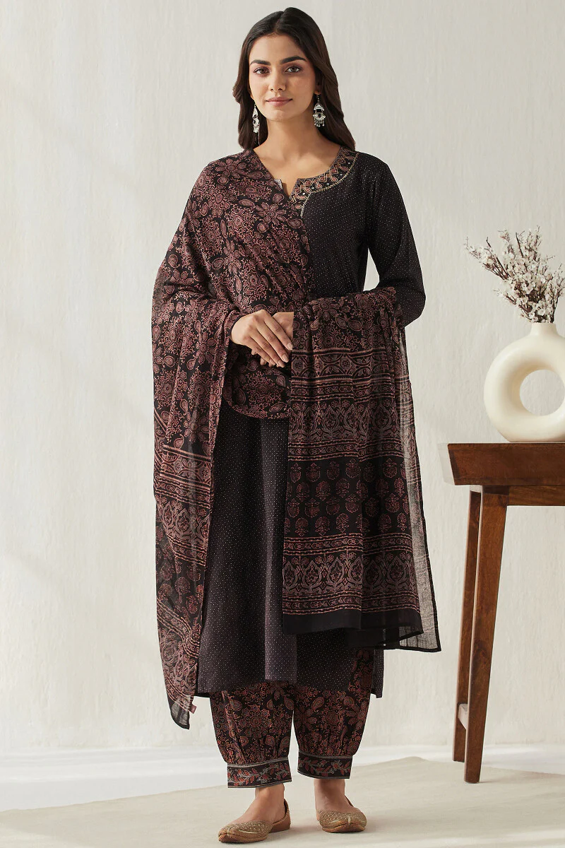 Sehra Maheen Ajrak Kurta - Image 5