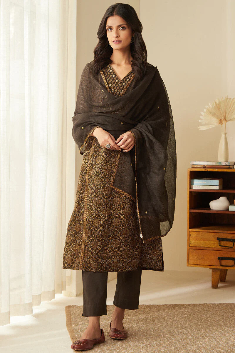 Sehra Mahi Ajrak Kurta - Image 4