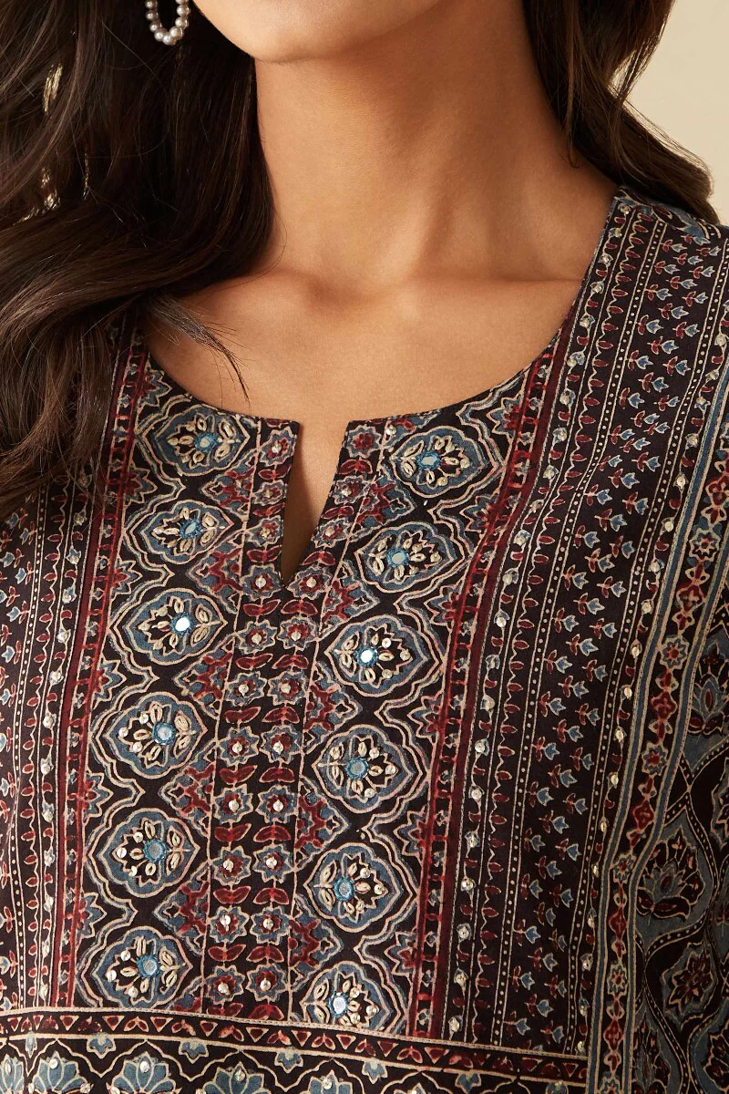 Sehra Mahima Ajrak Kurta - Image 5