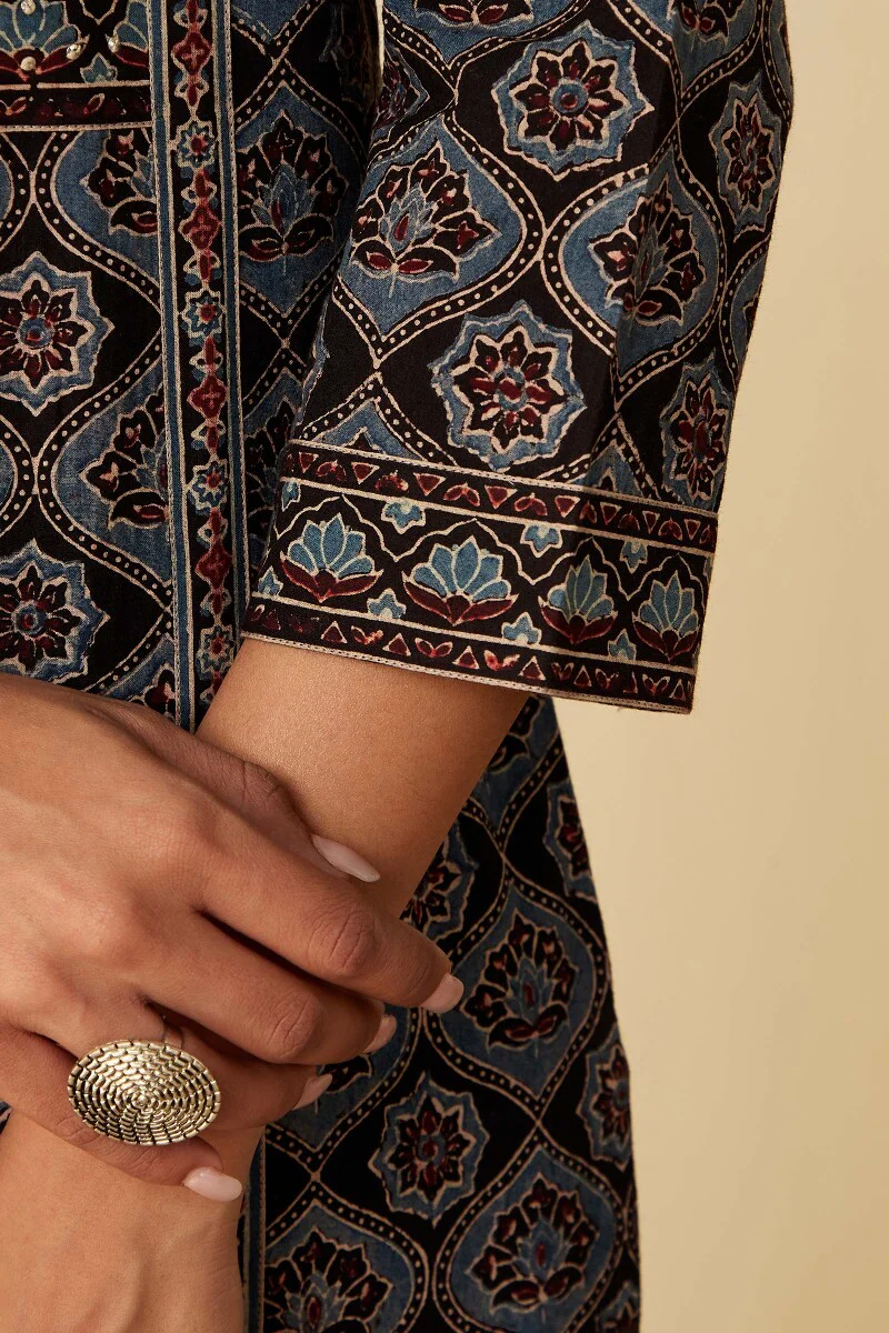 Sehra Mahima Ajrak Kurta - Image 6