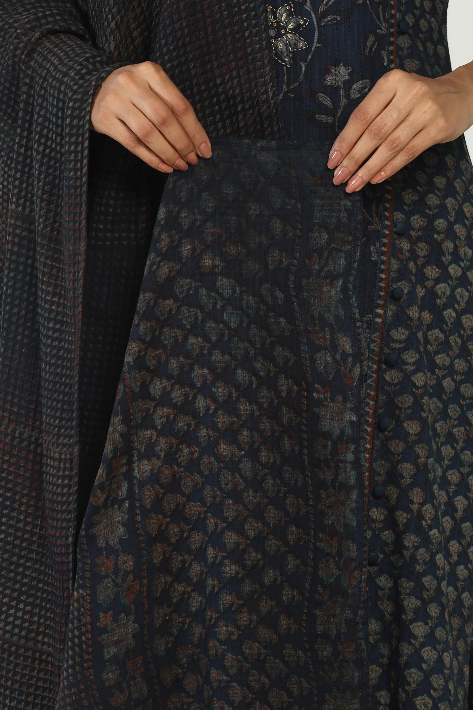 Sehra Maisha Akola Dupatta - Image 4