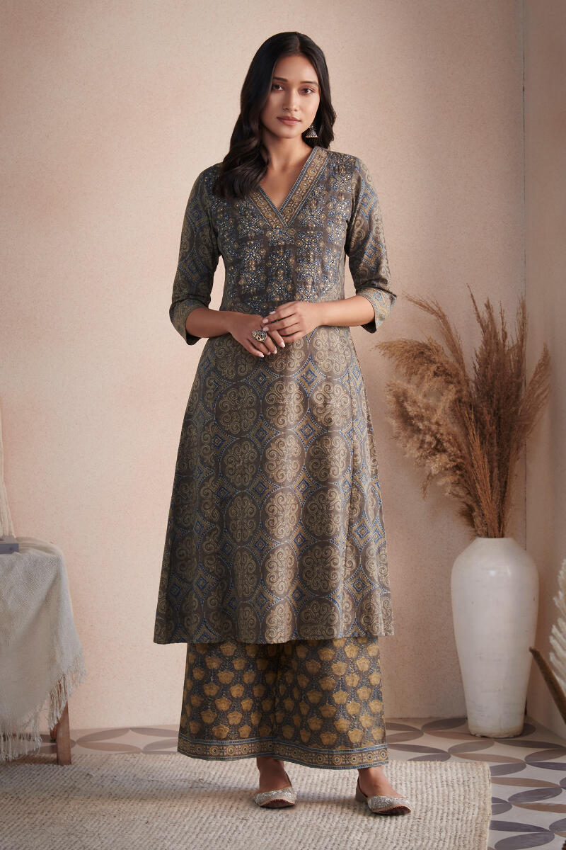 Sehra Maya Ajrak Kurta - Image 3