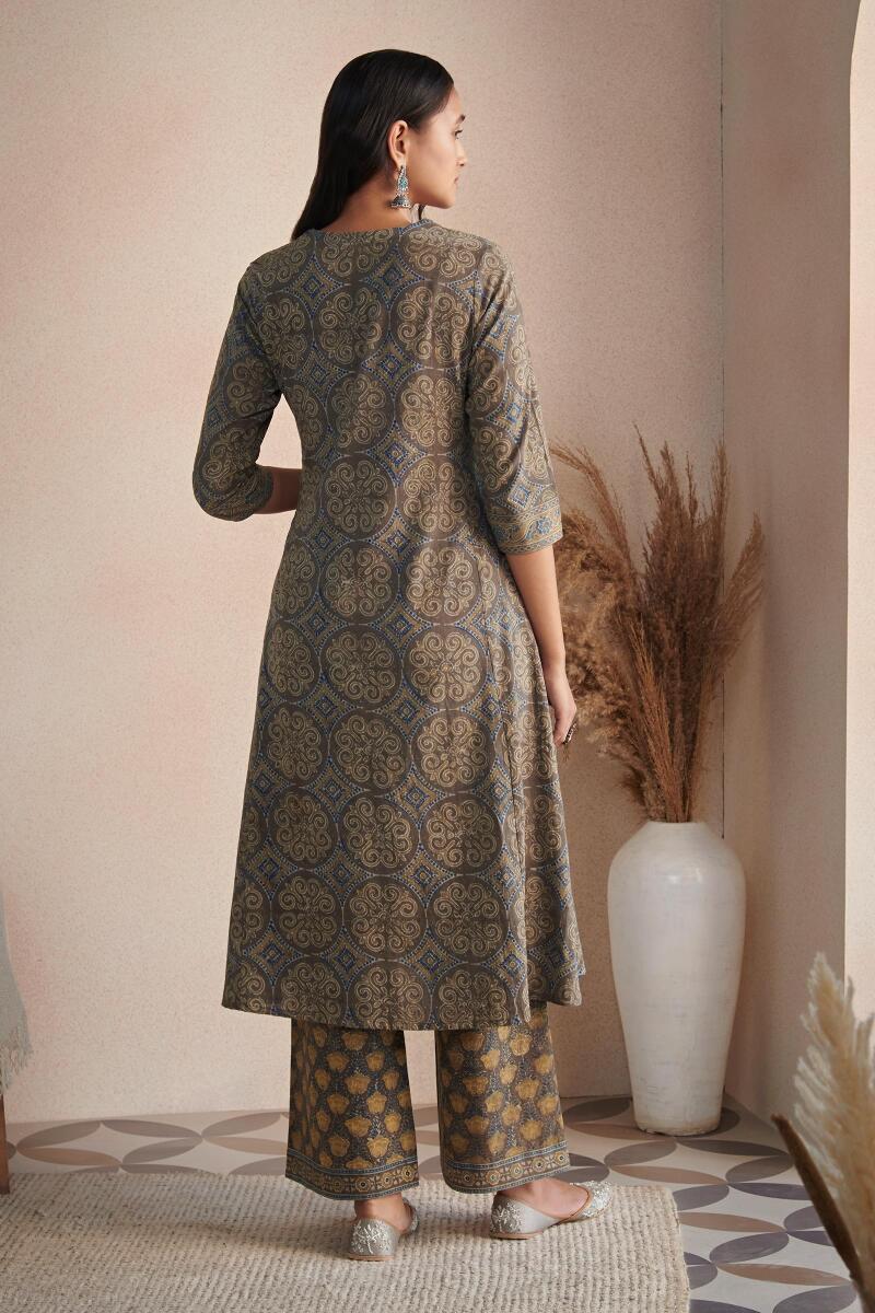 Sehra Maya Ajrak Kurta - Image 5