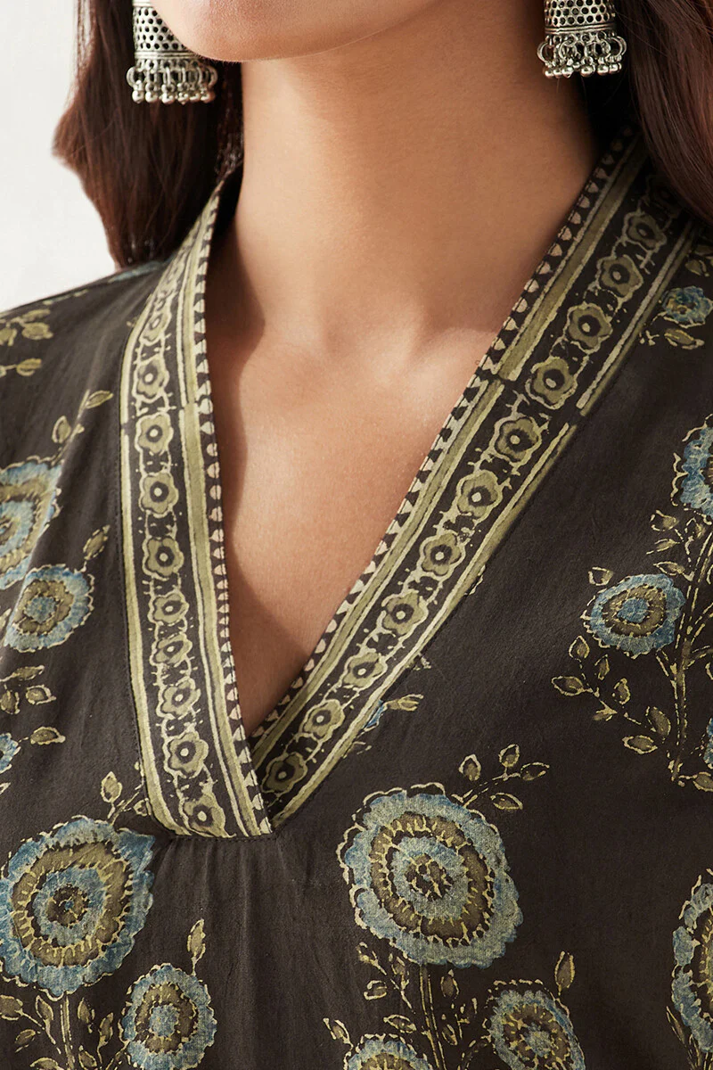 Sehra Nadia Ajrak Kurta - Image 3