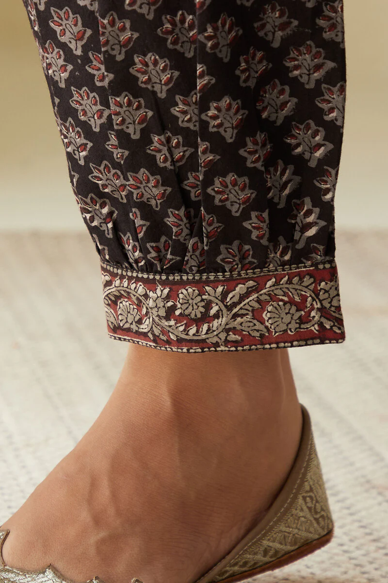 Sehra Nafeesa Bagru Izhaar Pants - Image 2