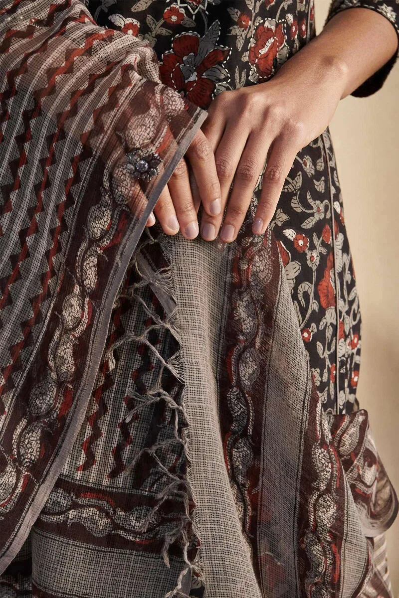 Sehra Nafeesa Bagru Kota Dupatta - Image 5