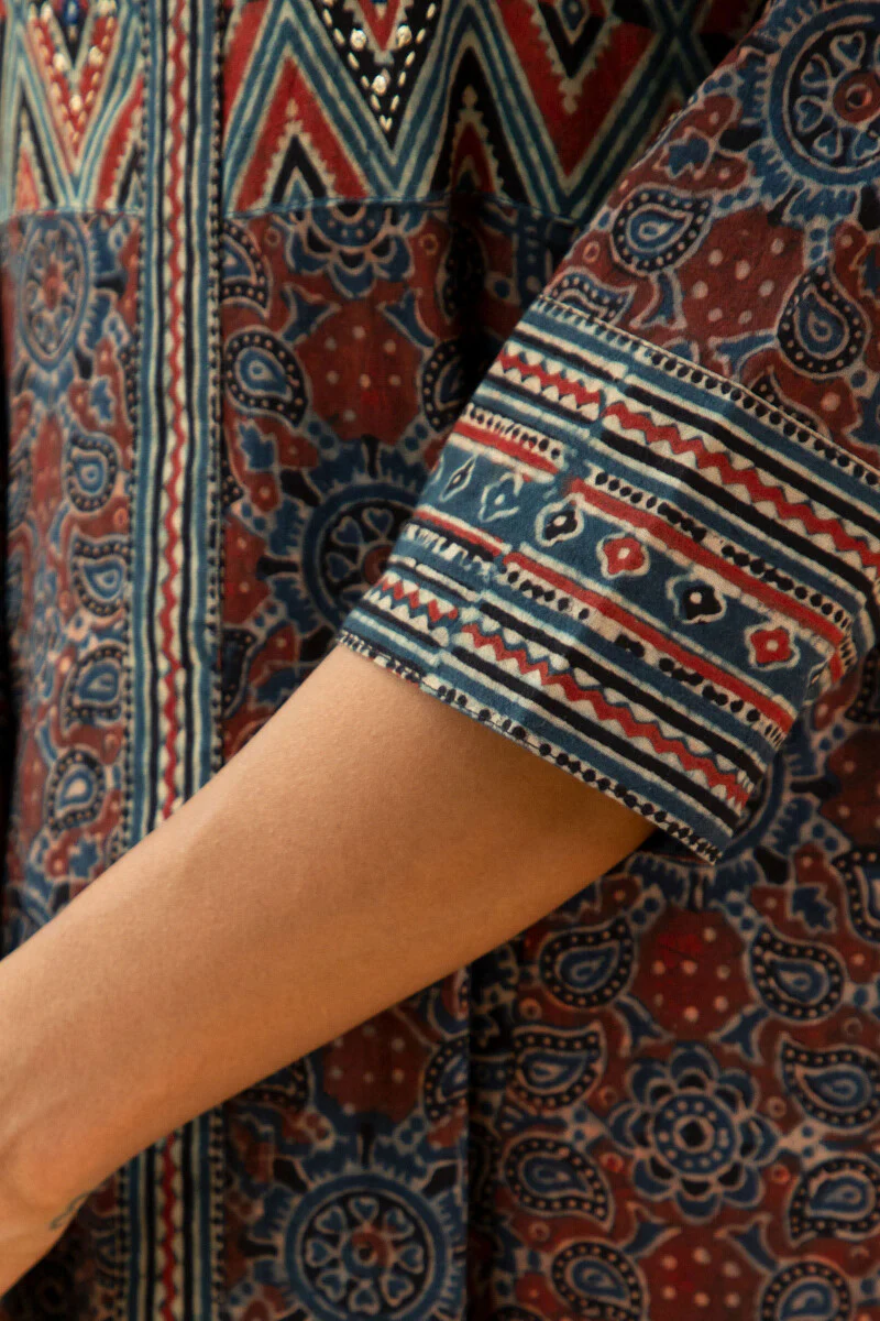 Sehra Nikhat Ajrak Kurta - Image 5