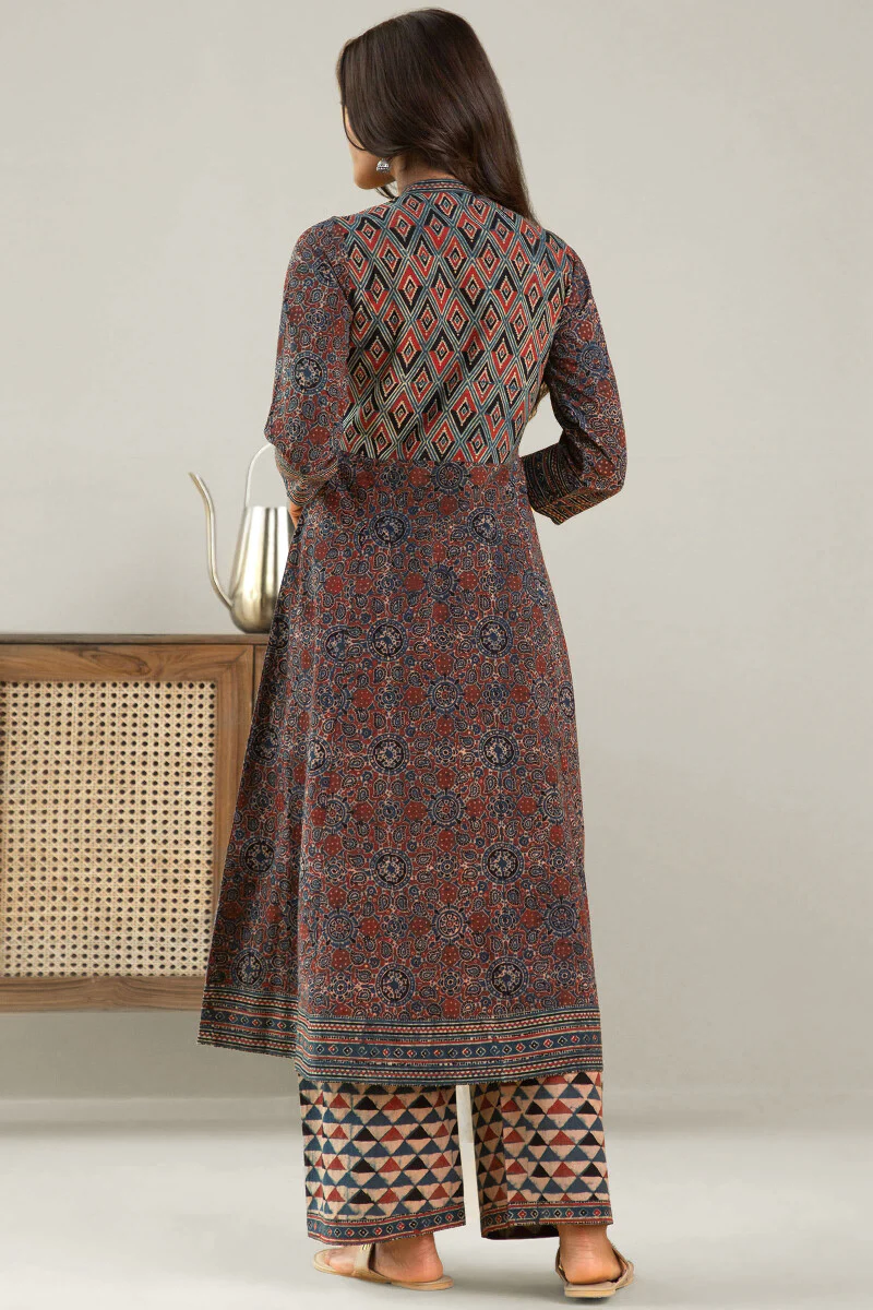 Sehra Nikhat Ajrak Kurta - Image 7