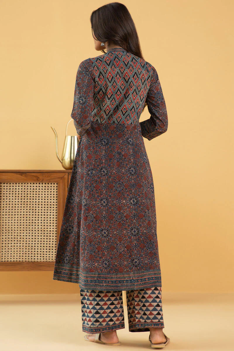 Sehra Nisha Ajrak Kurta - Image 8