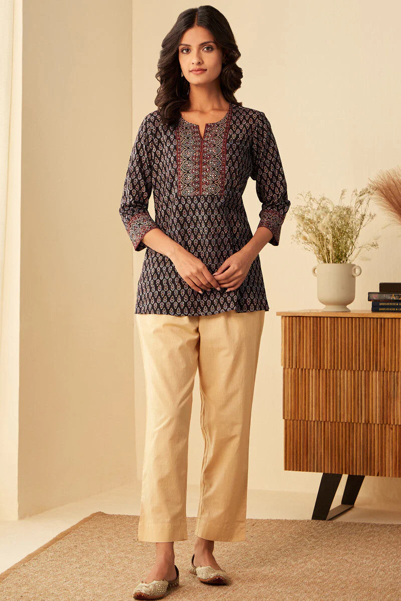 Sehra Ruhani Ajrak Top - Image 3