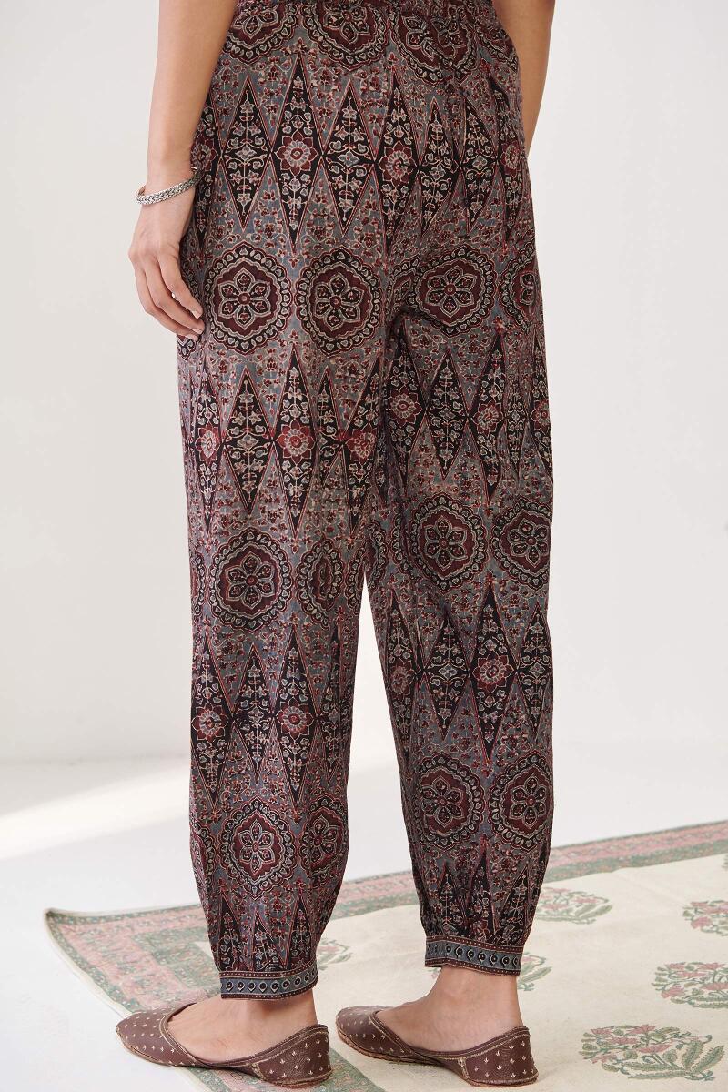 Sehra Rumaisa Ajrak Izhaar Pants - Image 4