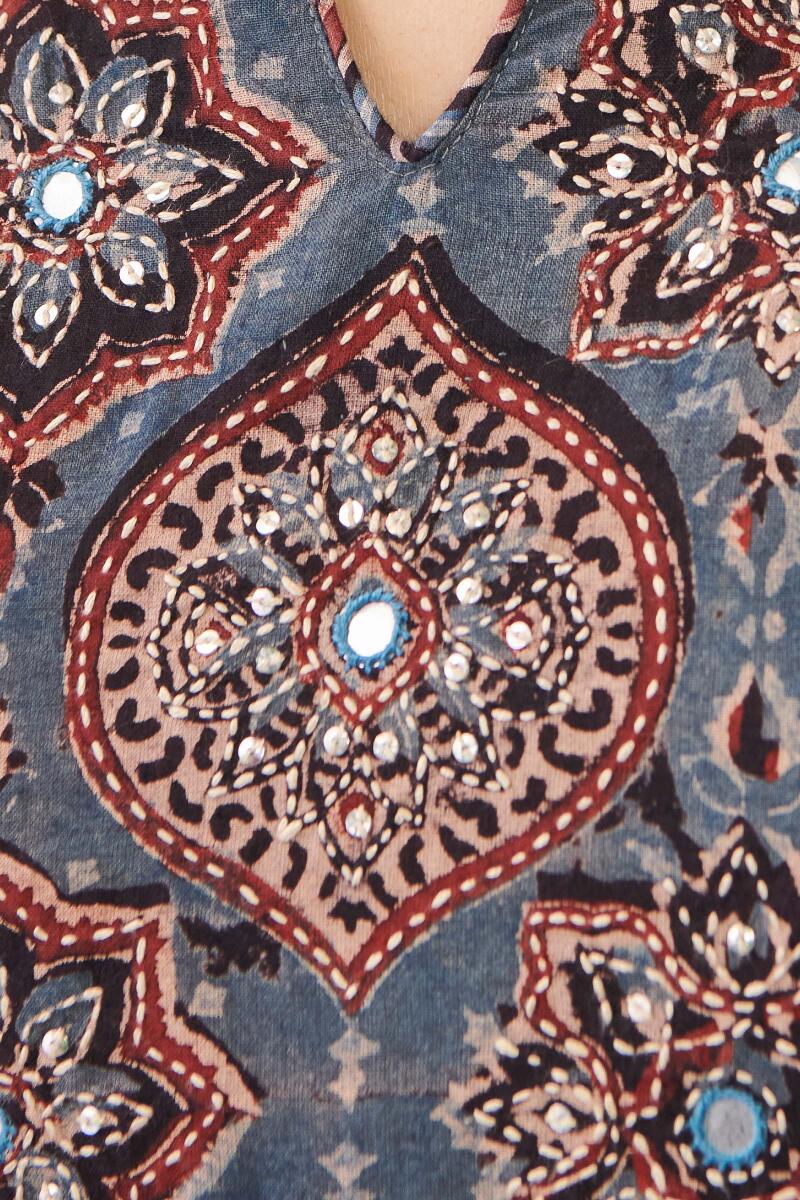 Sehra Rumaisa Ajrak Kurta - Image 7