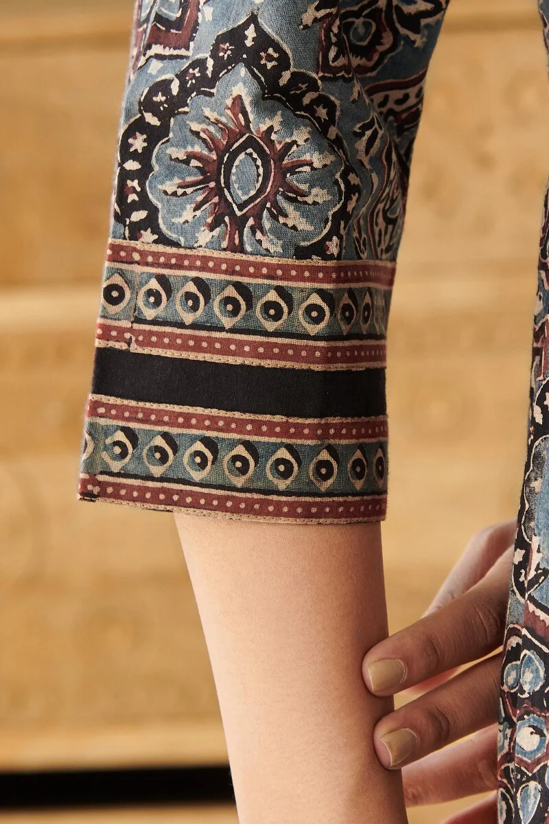 Sehra Rumaisa Ajrak Kurta - Image 5