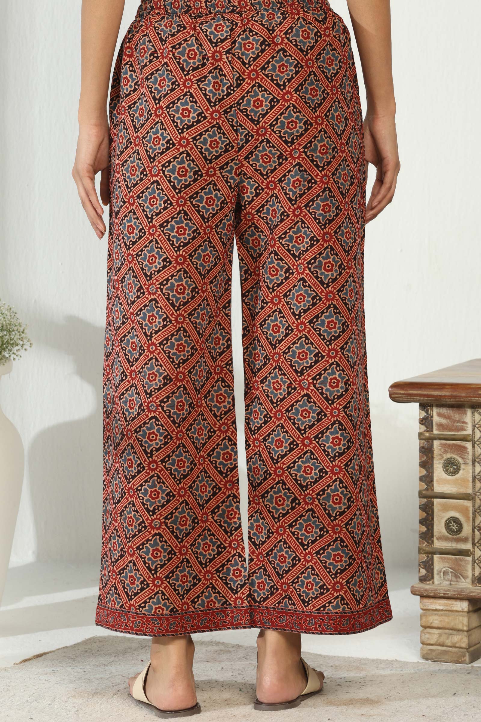 Sehra Samira Ajrak Farsi - Image 5