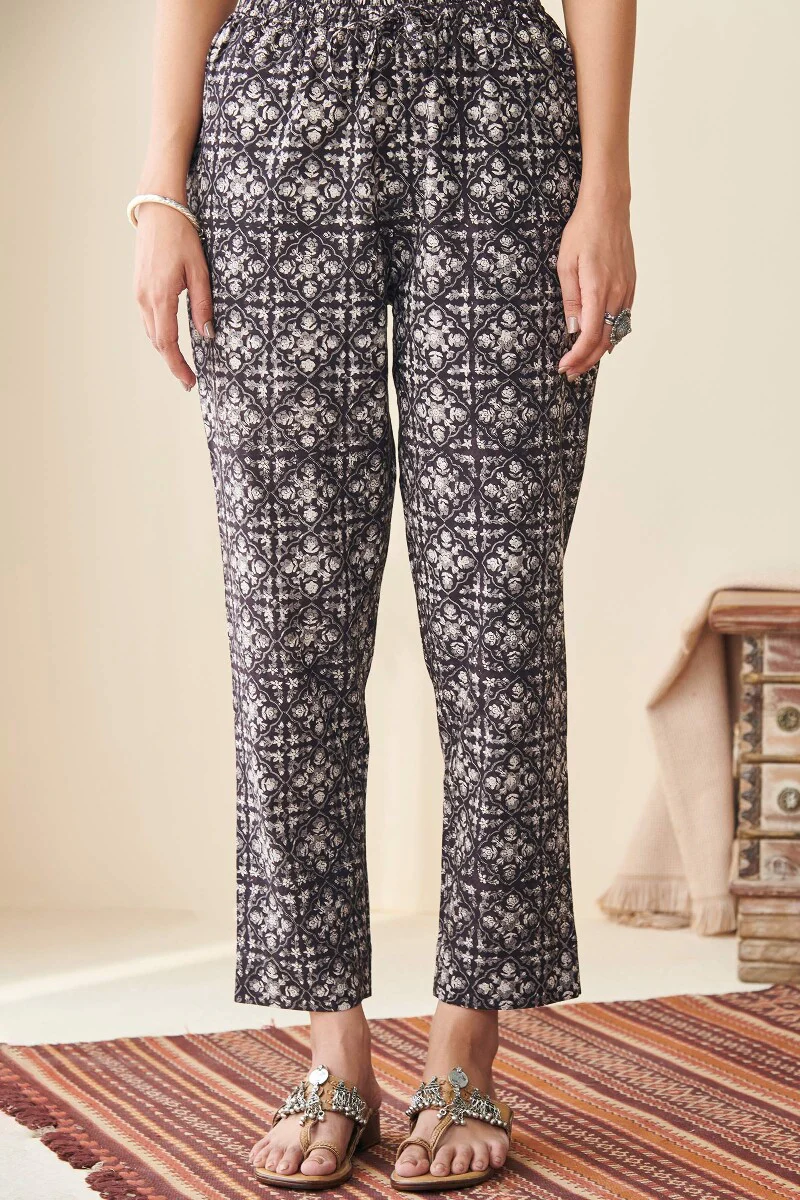 Sehra Siya Bagru Narrow Pants