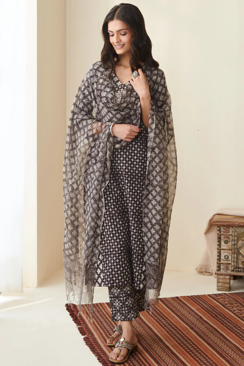 Sehra Siya Bagru Narrow Pants - Image 3