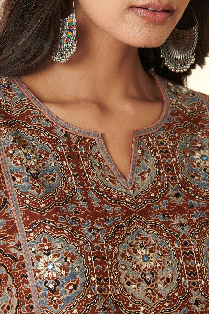 Sehra Suhani Ajrak Kurta - Image 3