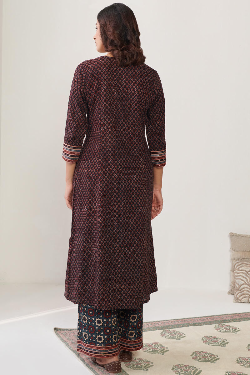 Sehra Tara Ajrak Kurta - Image 9