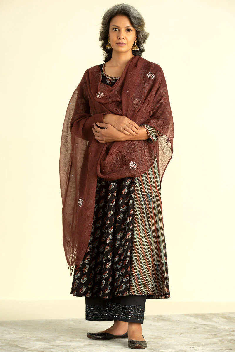 Sehra Tazmeen Kurta - Image 5