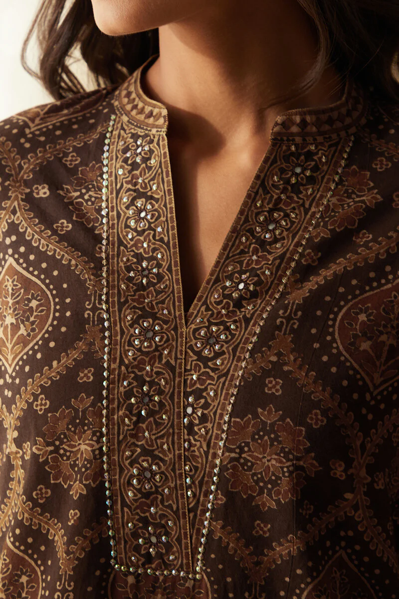 Sehra Yasmine Ajrak Kurta - Image 5