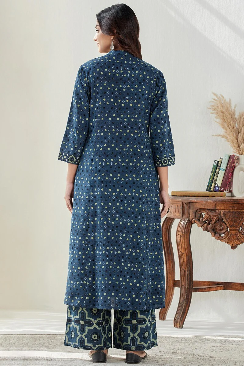 Sehra Zaaida Ajrak Kurta - Image 8