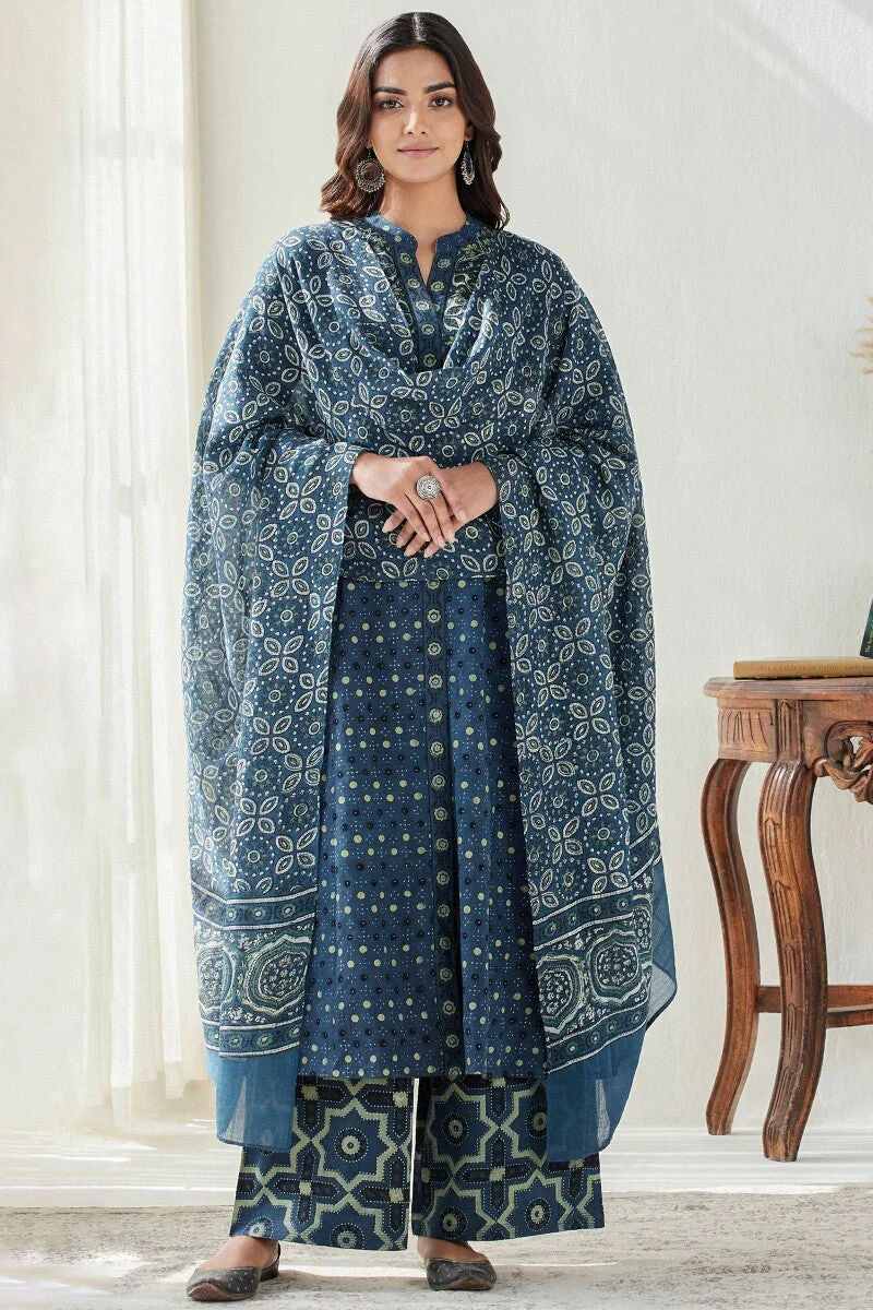 Sehra Zaaida Ajrak Kurta - Image 4