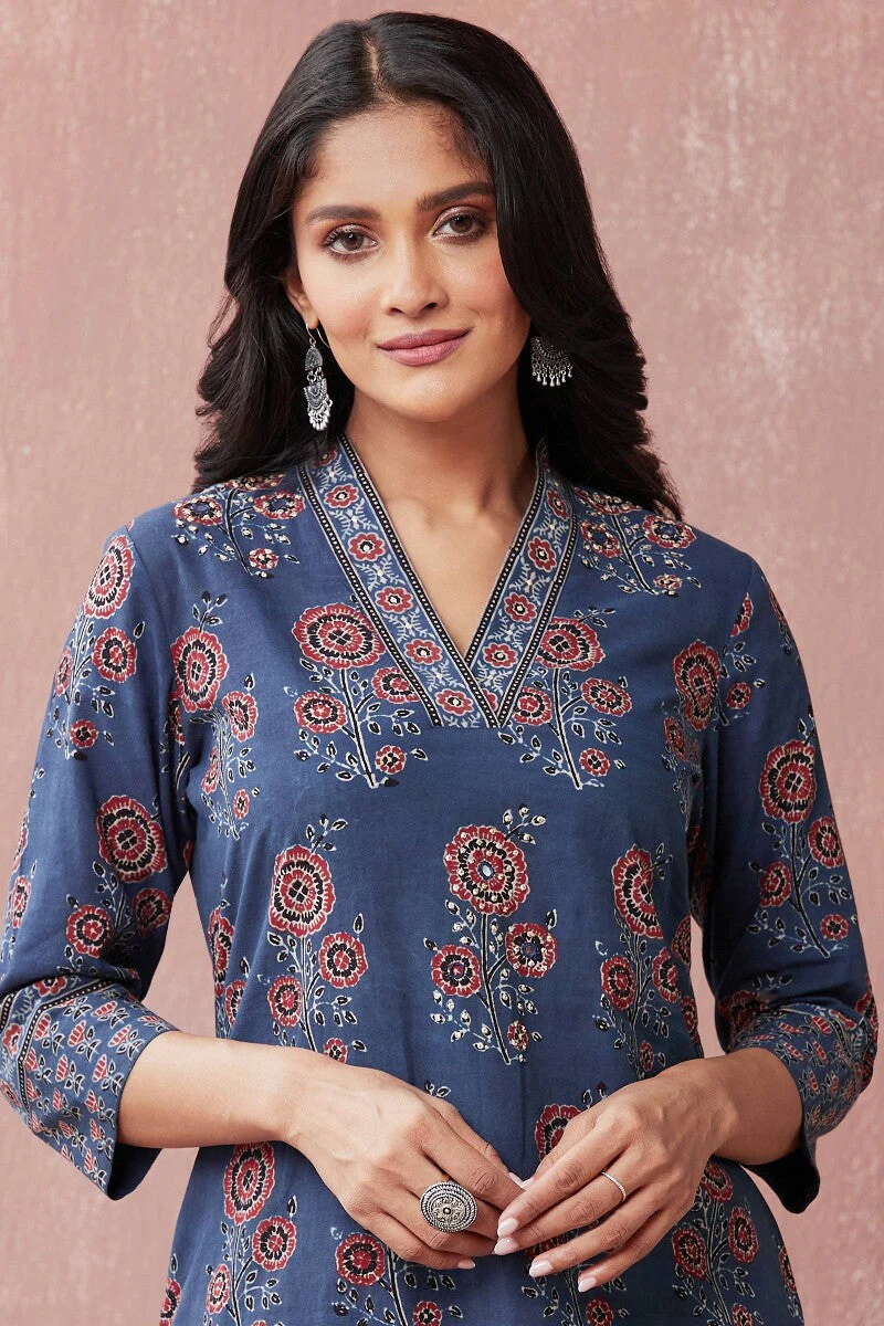 Sehra Zafina Ajrak Kurta