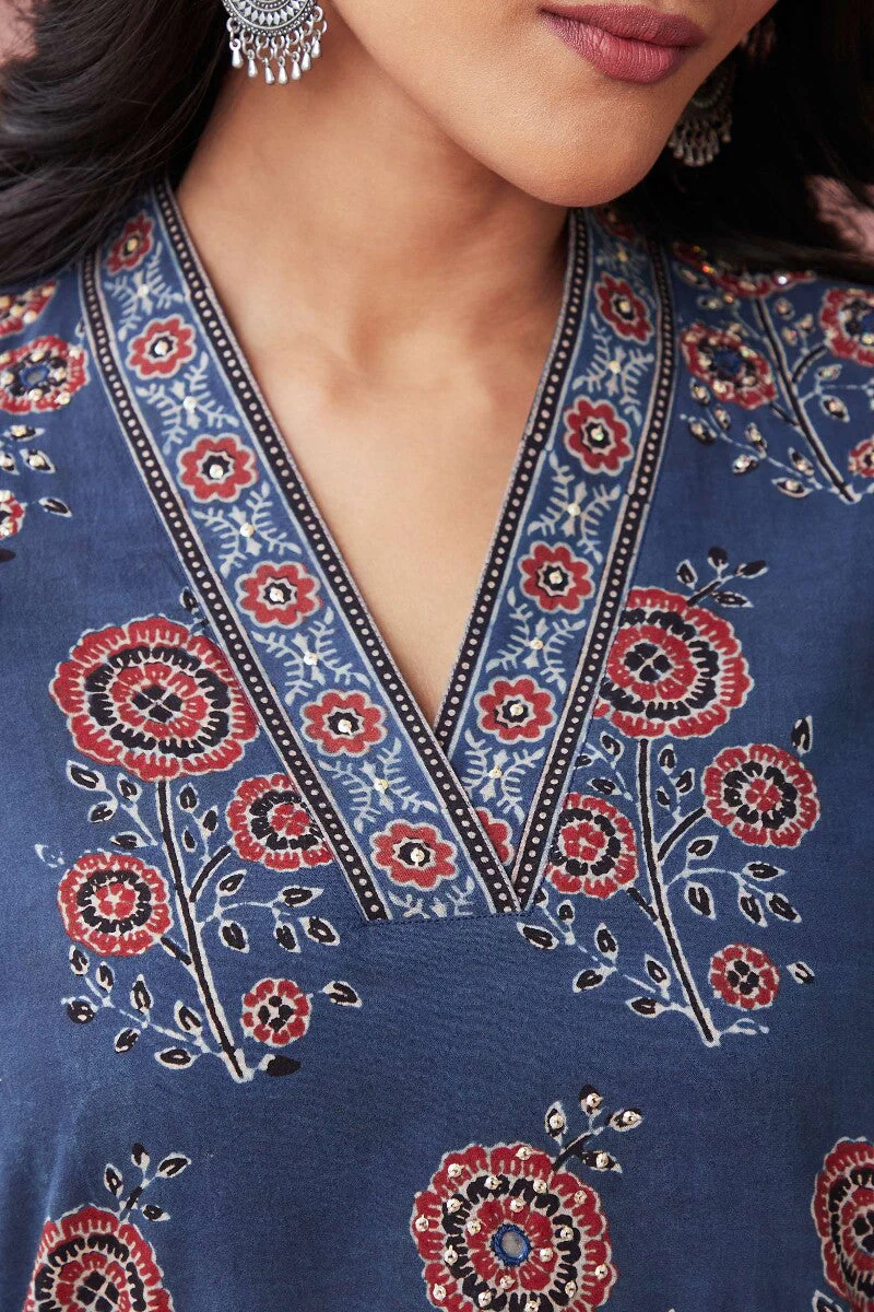Sehra Zafina Ajrak Kurta - Image 5