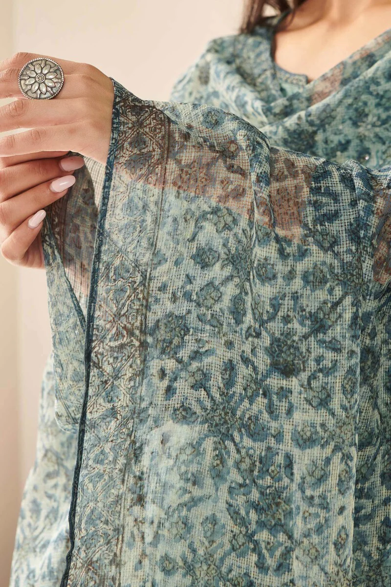 Sehra Zafina Akola Dupatta - Image 4