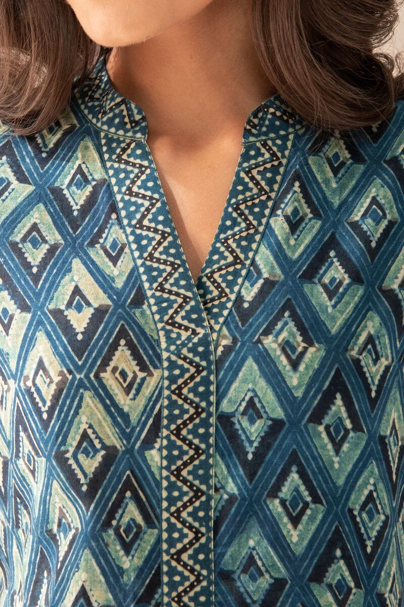Sehra Zeniya Ajrak Kurta - Image 3