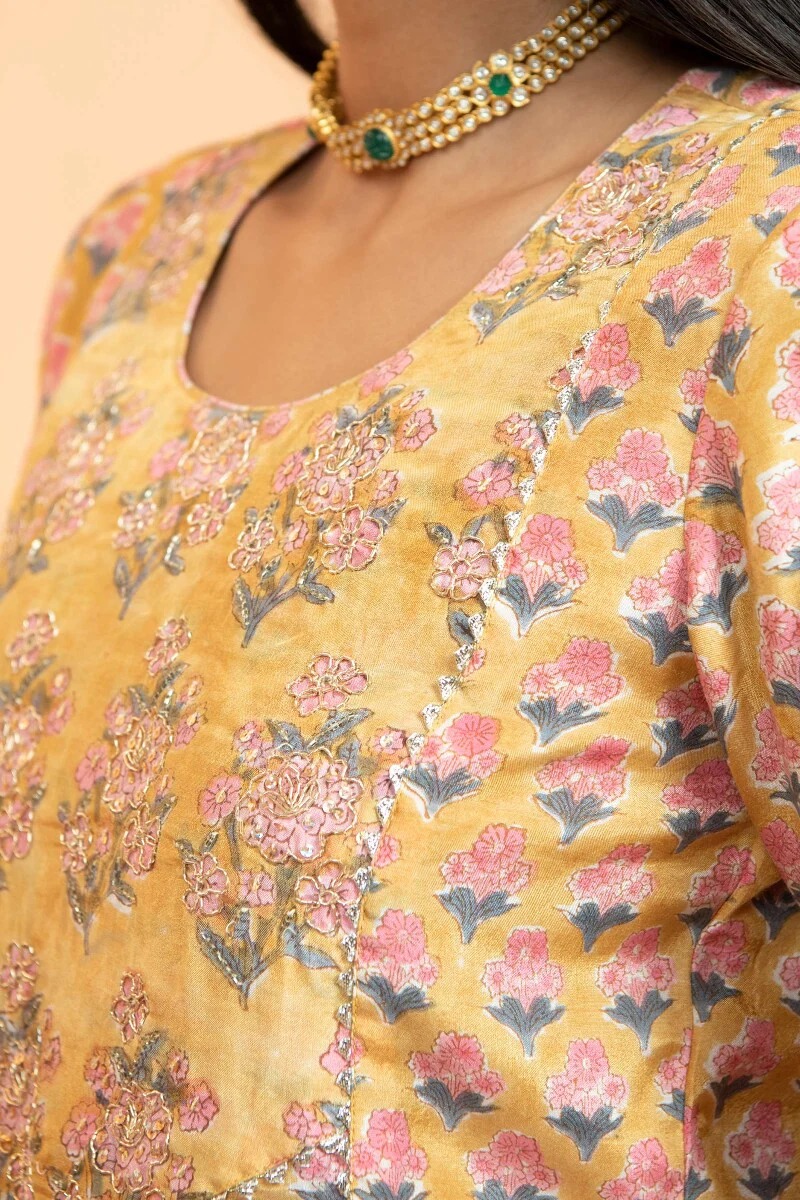 Shirin Maya Sanganeri Modal Kurta - Image 5