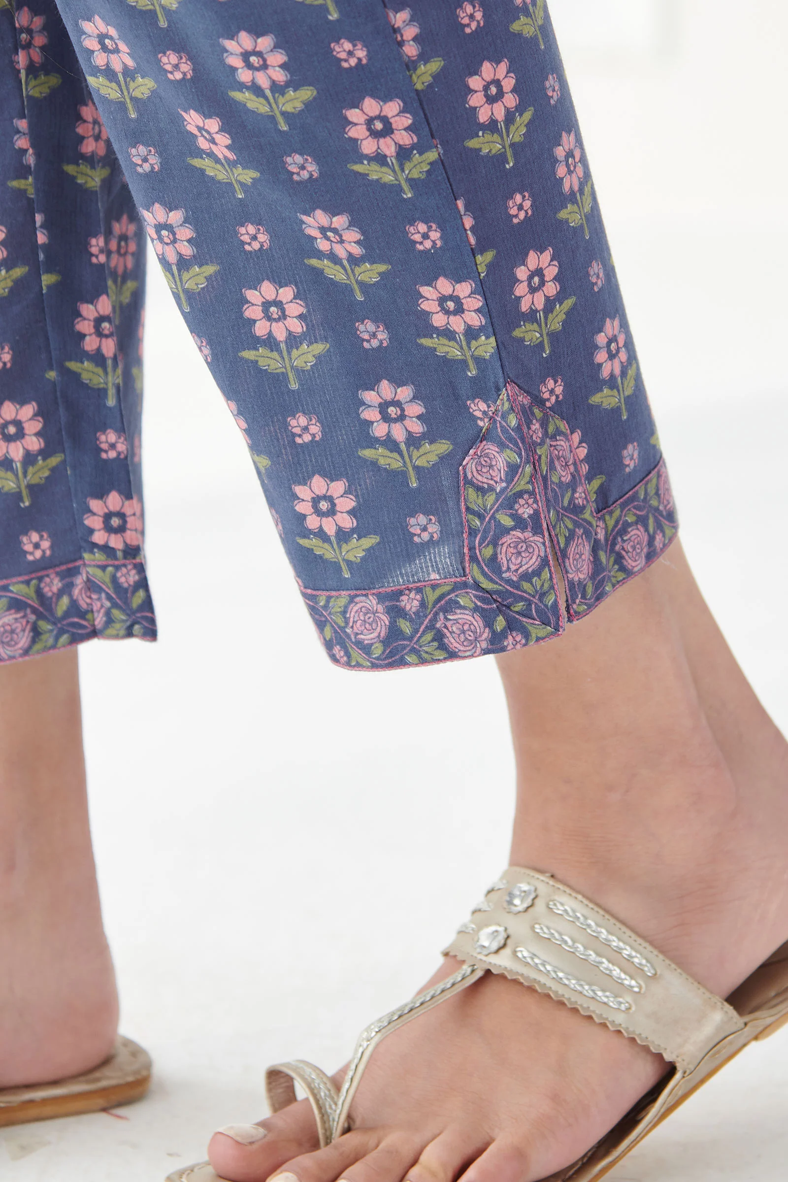 Surplus: Gulbahar Fizah Narrow Pants - Image 2